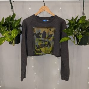 Adidas camo cropped sweatshirt